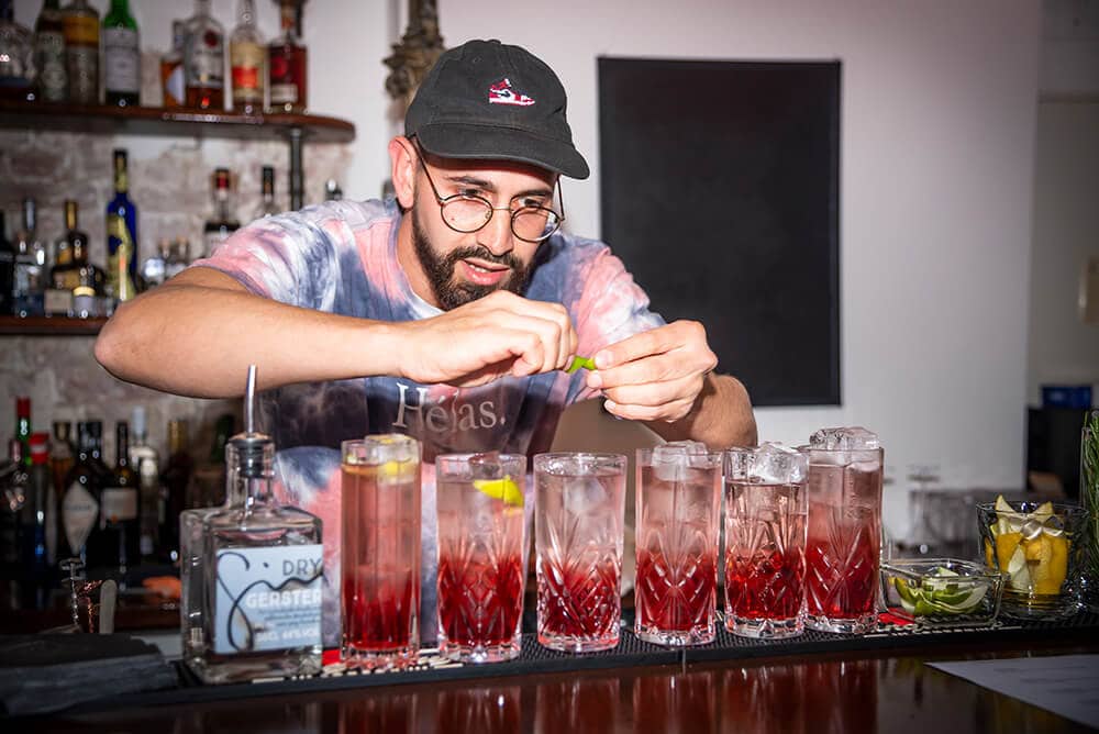cb_ginsession_barkeeper_web Gerstebrot kommt aus dem Ofen